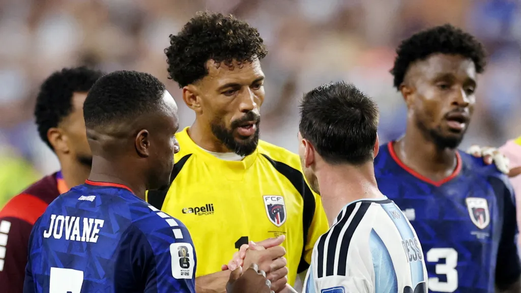 Lionel Messi s fotbalisty Kapverd