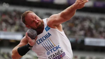 Tři Staňkovy pokusy a rozhovory s Welshem a Staňkem