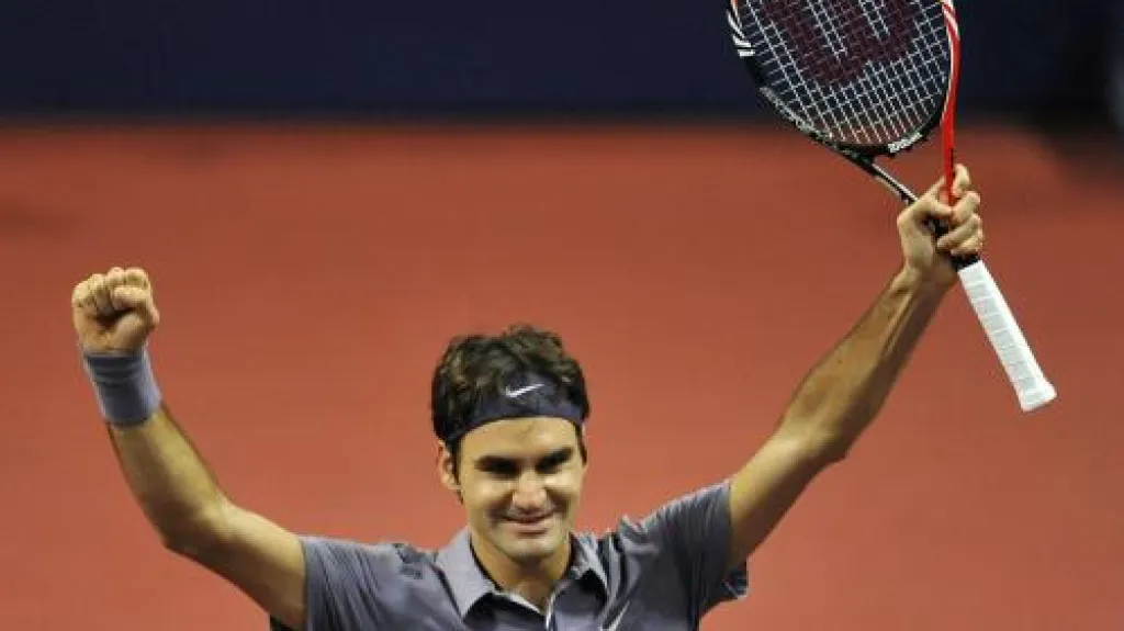Roger Federer překonal v počtu turnajových triumfů Peta Samprase
