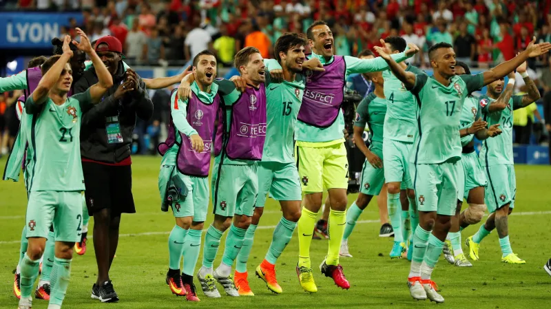 Slavící fotbalisté Portugalska