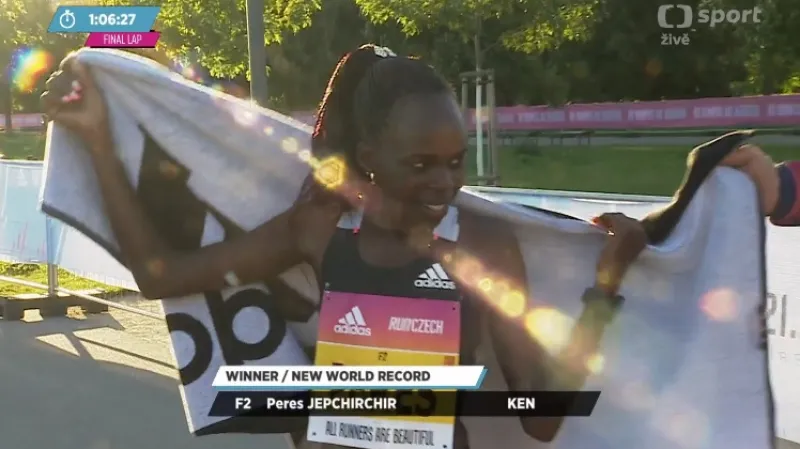 Závěr rekordního závodu žen s ohlasy Jepchirchirové