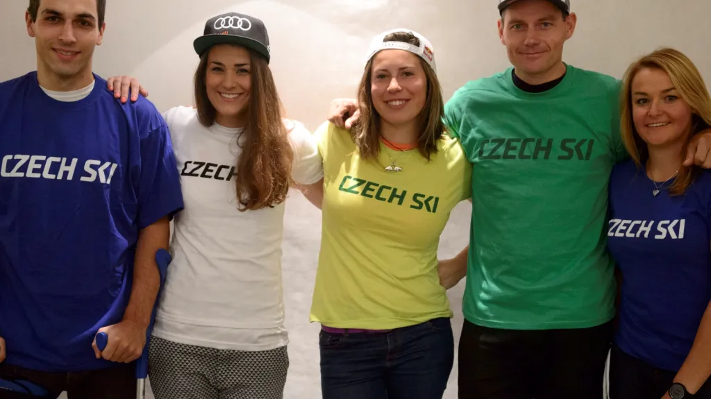 Eva Samková a členové skikrosové reprezentace