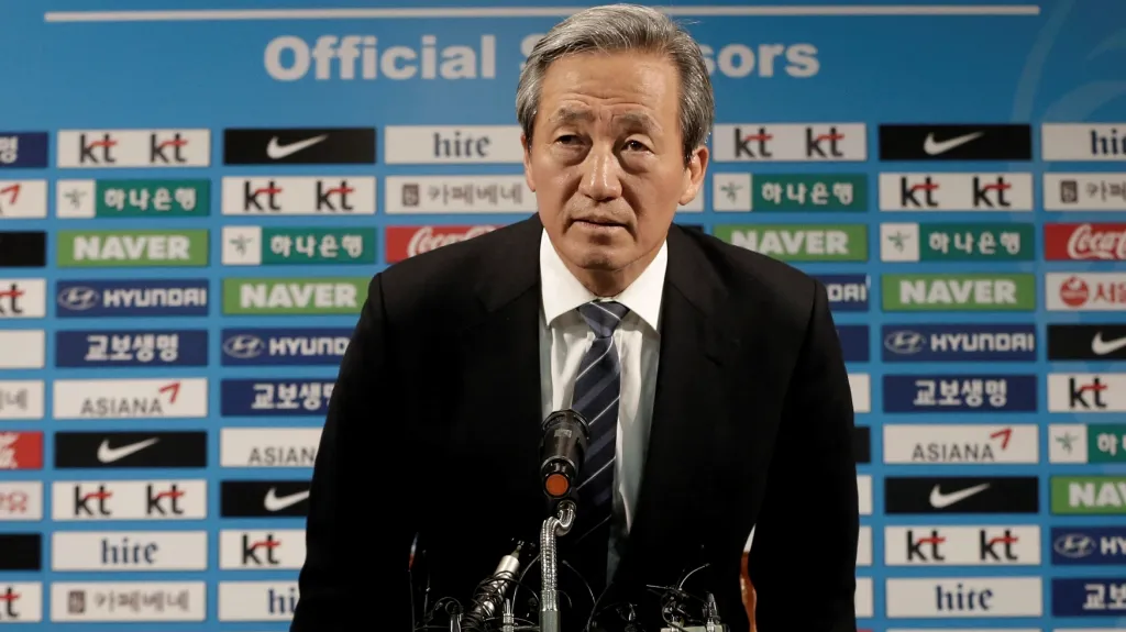 Bývalý místopředseda FIFA a majoritní akcionář firmy Hyundai Čong Mong-jun