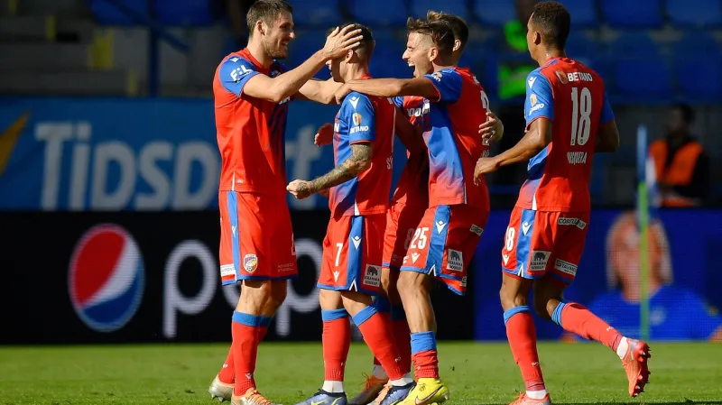 Fotbalisté Plzně se radují z vítězného gólu v Liberci