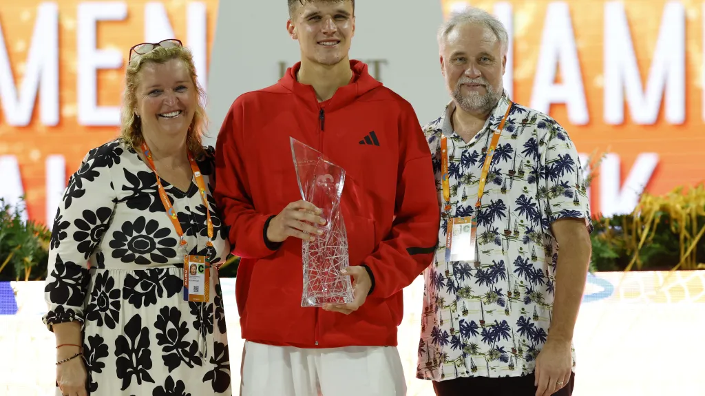 Jakub Menšík s rodiči