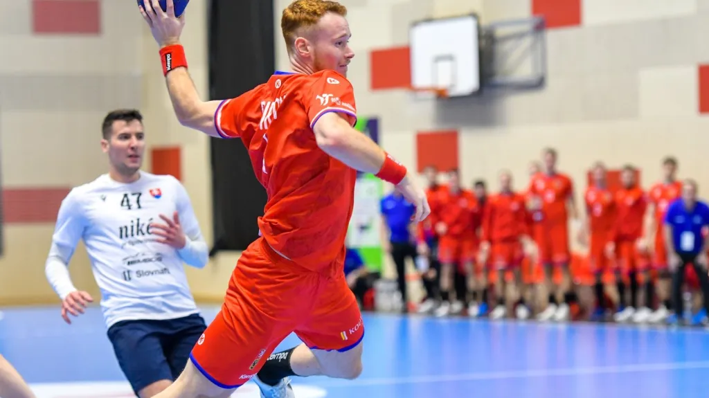 Tomáš Piroch zakončuje proti Slovensku