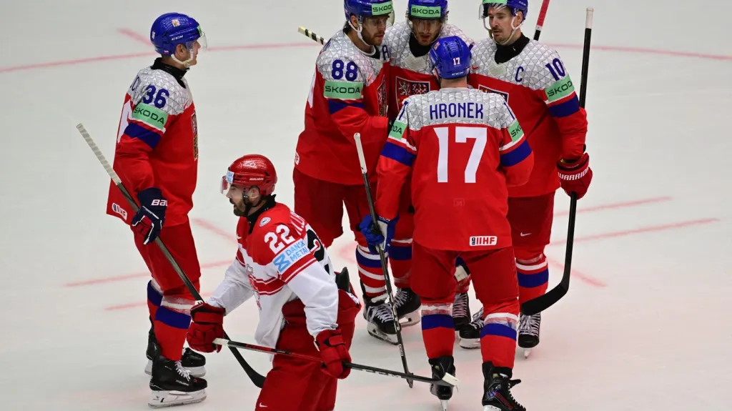 Češi se radují v utkání proti Dánům