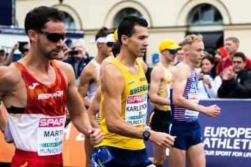 Chodecký souboj Álvara Martína a Perseuse Karlströma