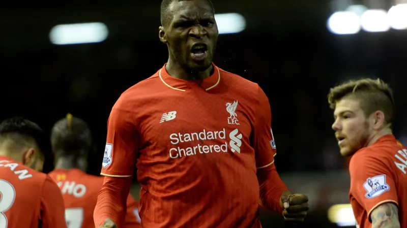 Liverpoolský Christian Benteke slaví vstřelenou branku