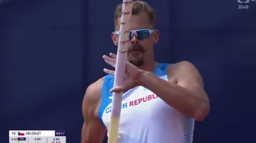 Nejlepší výkon desetibojaře Helceleta ve skoku o tyči s ohlasem
