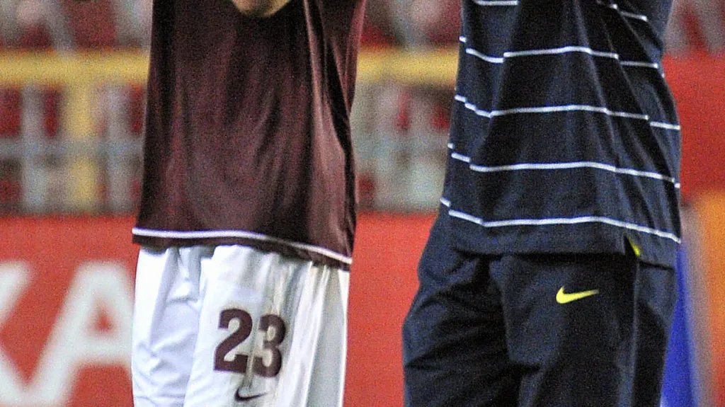 Střelec Michal Kadlec s koučem Lavičkou