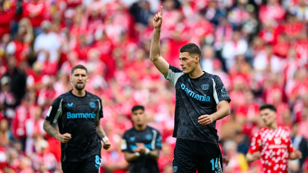 Patrik Schick je s 21 brankami druhý mezi střelci Bundesligy