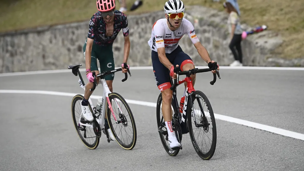 Hugh Carthy a Giulio Ciccone