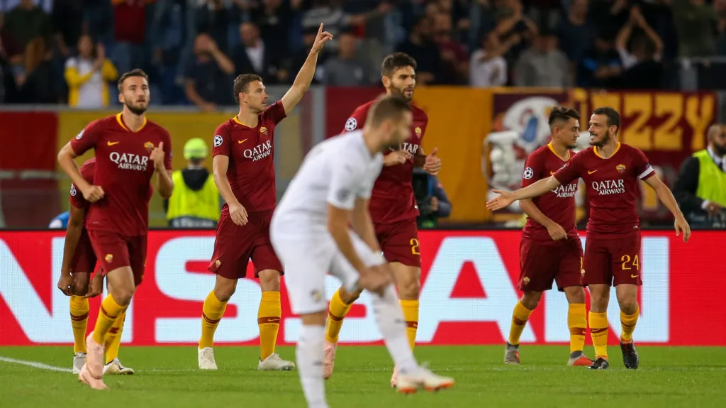 Radost fotbalistů AS Řím v zápase s Plzní