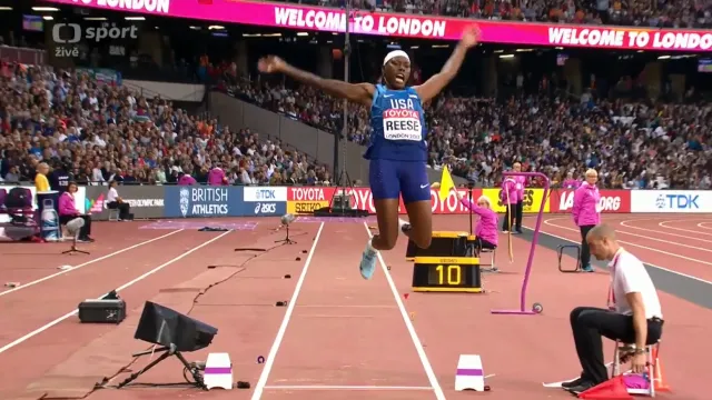 Zlatý skok do dálky Brittney Reeseové