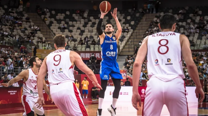 Tomáš Satoranský v utkání proti Turecku