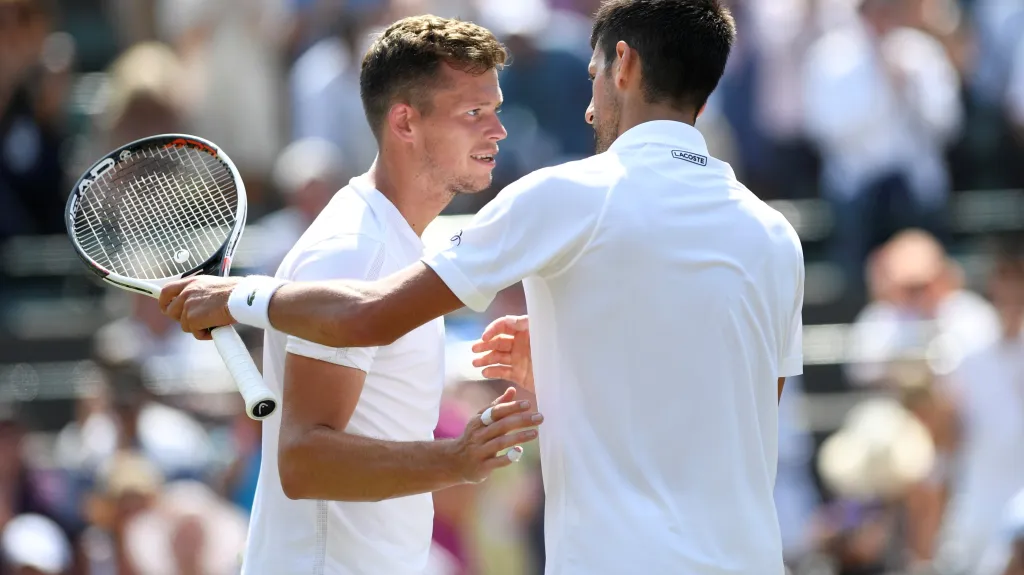 Adam Pavlásek (vlevo) s Novakem Djokovičem