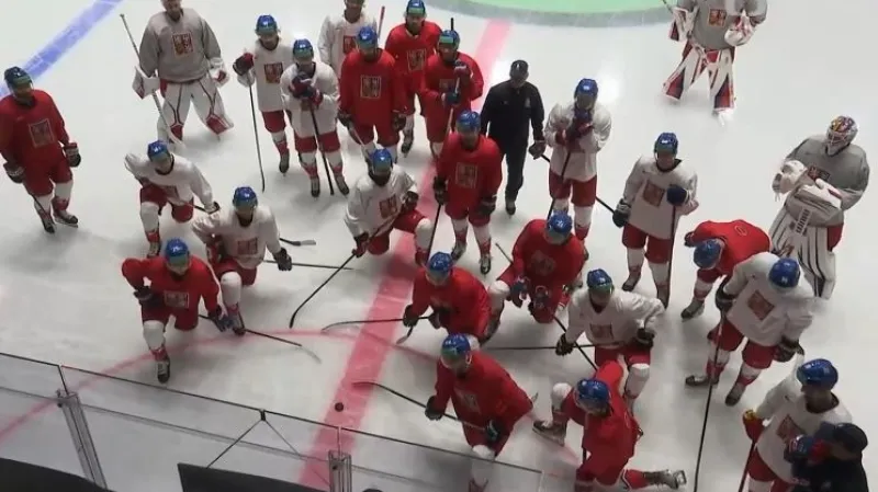 Reprezentace trénovala na Dány. Pro hráče je odpolední zápas lepší variantou