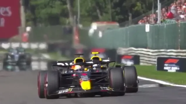 Verstappen dotáhl stíhačku ve Spa k výhře