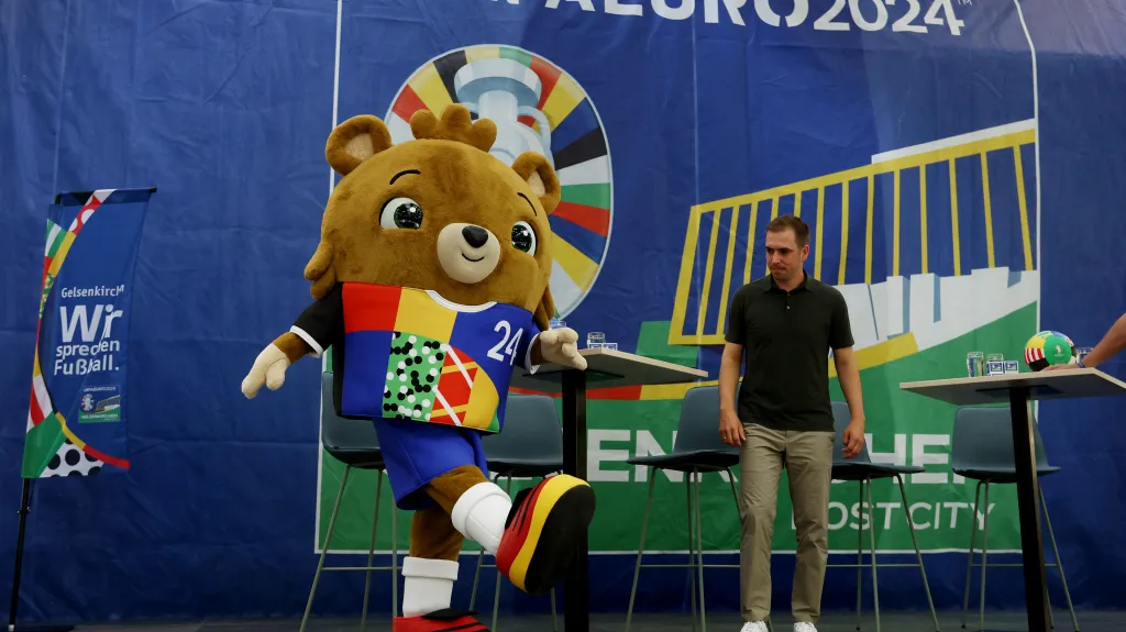 Philipp Lahm a maskot Eura 2024