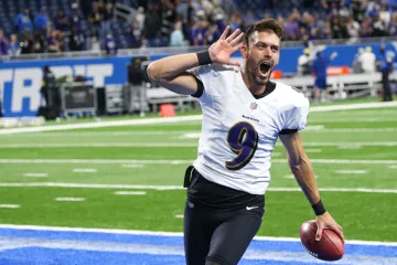 Justin Tucker se raduje ze svého rekordního kopu