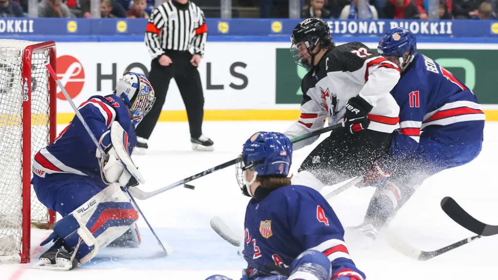 Utkání USA "18" – Kanada "18"