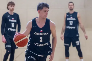 Basketbalistům bude proti Slovinsku chybět Satoranský, Sehnal i Kárník