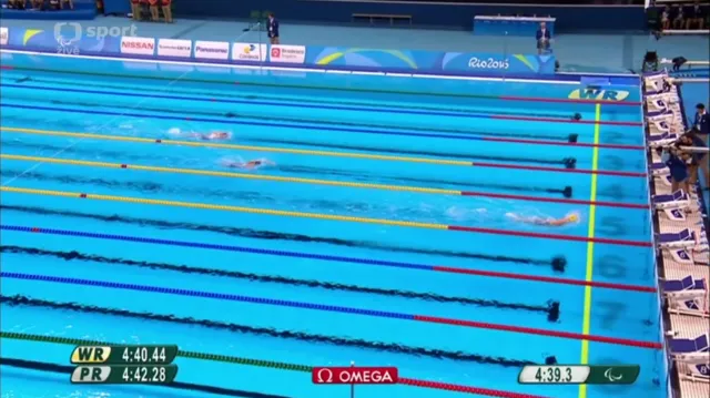 Čeští plavci proklouzli z rozplaveb do bojů o medaile