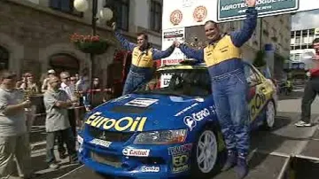 Václav Pech ml. a Petr Uhel s vozem Mitsubishi Lancer