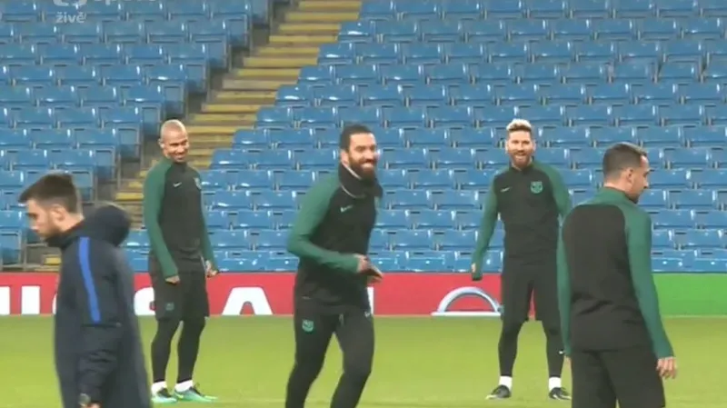 Manchester City přivítá v LM Barcelonu, Basilej zase PSG