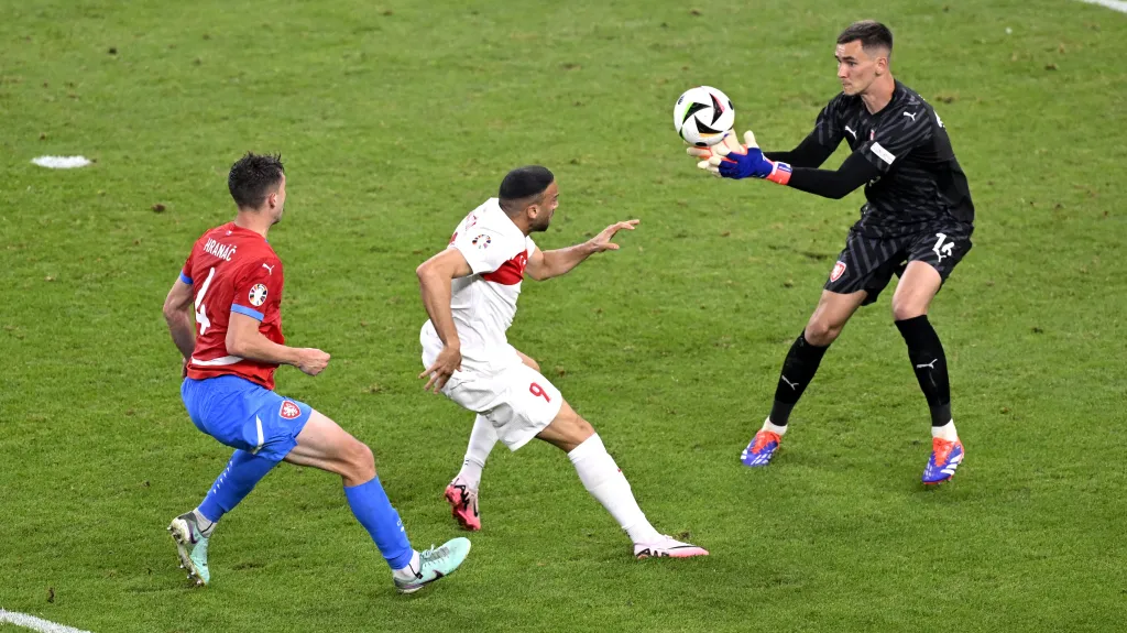 Debut brankáře Matěje Kováře na ME