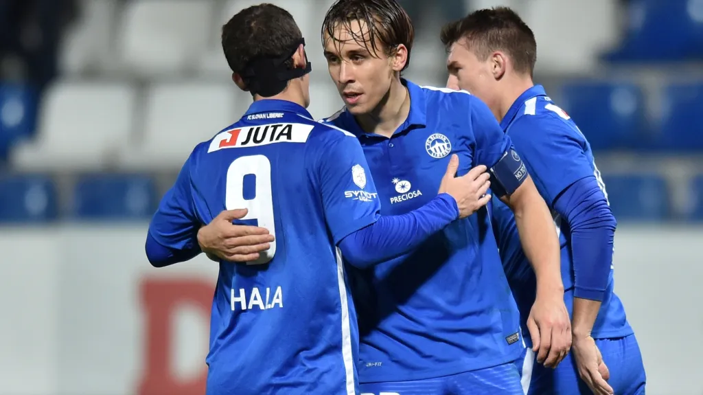 Slavící fotbalisté Liberce