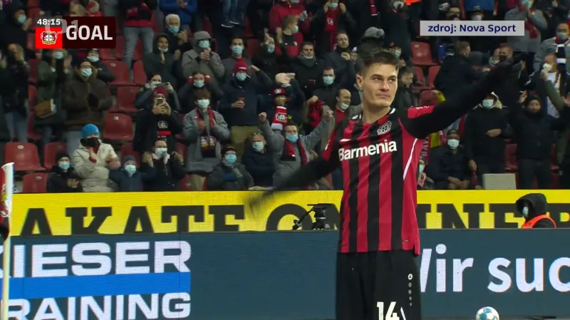 Schick sestřelil Fürth čtyřmi góly