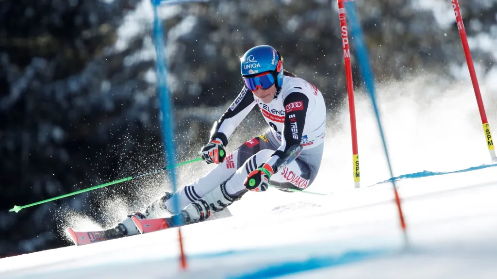 Petra Vlhová během slalomu SP 