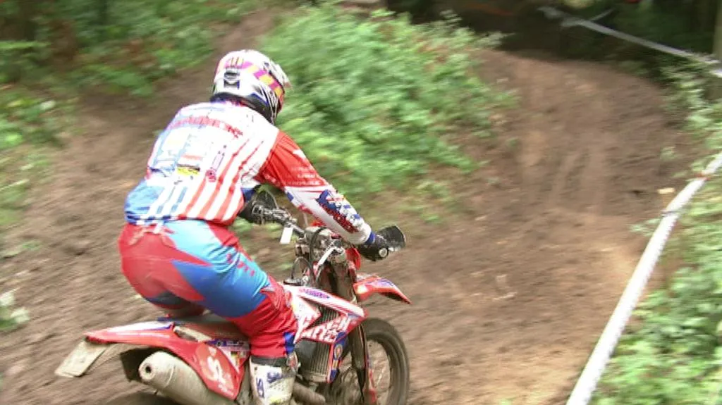 Na motocyklové Šestidenní jsou ve vedení Francouzi