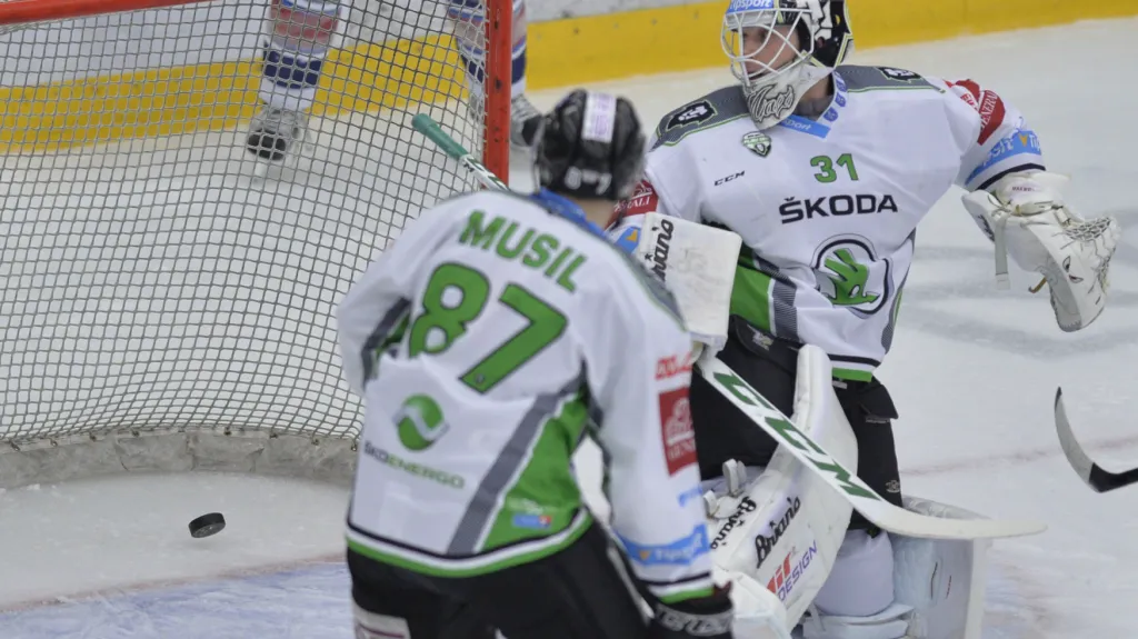 Hráči Mladé Boleslavi při inkasované brance