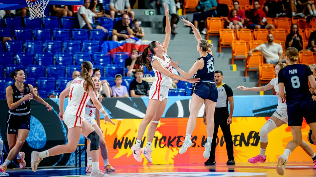 České basketbalistky do 17 let proti Slovinsku