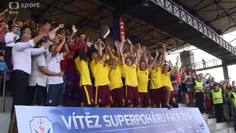 Oslavy fotbalistů Sparty po zisku Superpoháru