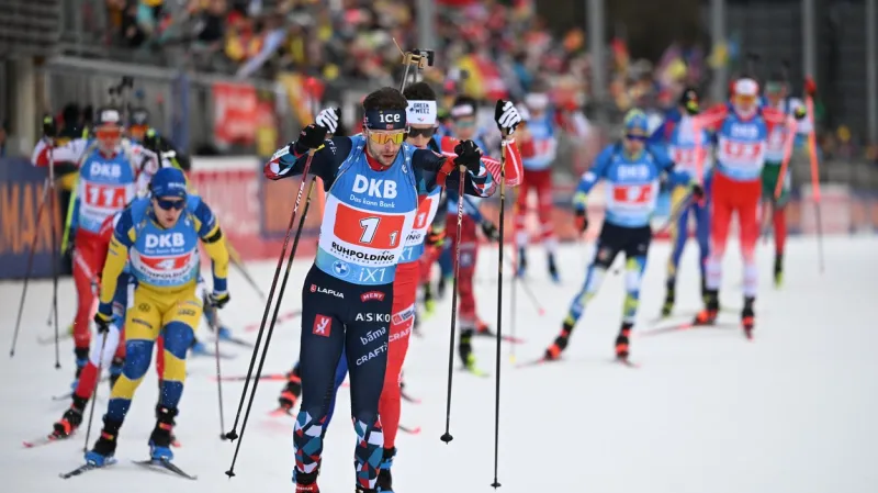 Štafeta biatlonistů