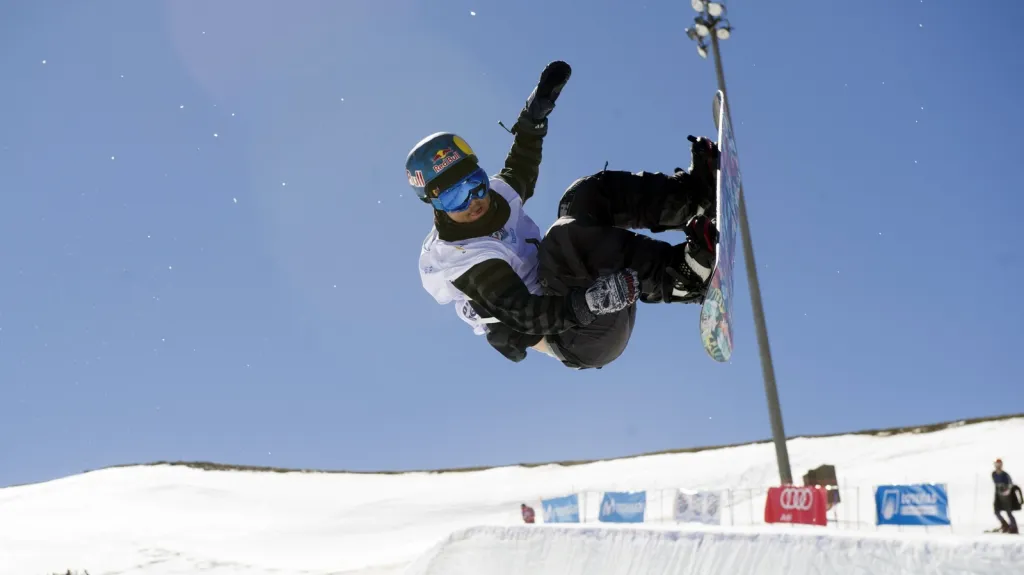 Snowboardová U-rampa