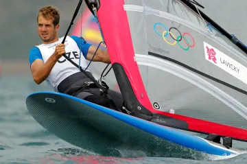 Jachtař Karel Lavický na olympijském kanálu ve Weymouthu