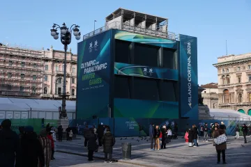 Vysílací věž na Piazza del Duomo v Miláně