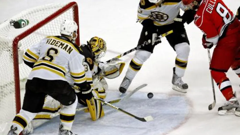 Utkání Carolina - Boston