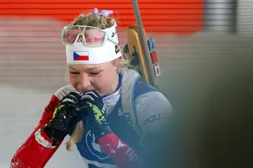 Dojatá Ilona Plecháčová v cíli závodu