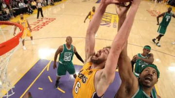 Los Angeles Lakers - Boston