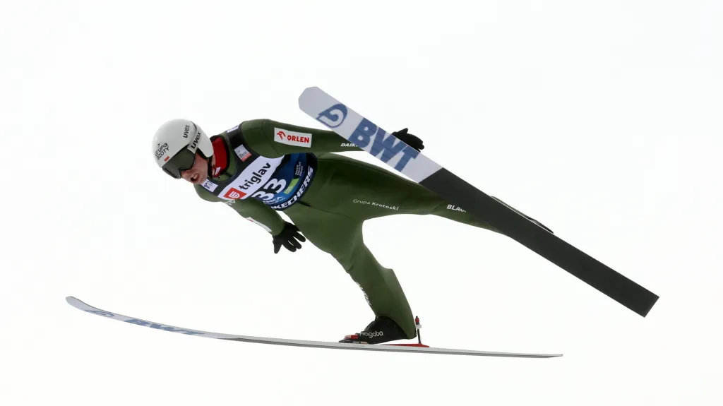 Piotr Žyla v kvalifikaci na závod v Planici