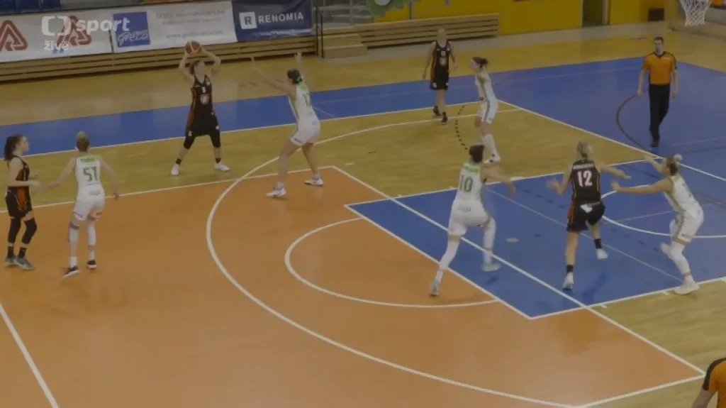 Hradecké basketbalistky si vyšláply na KP Brno