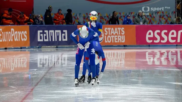 Vítězná jízda italského týmu mužů na ME v rychlobruslení