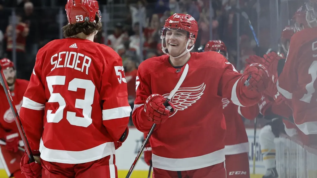 Jakub Vrána se raduje z branky