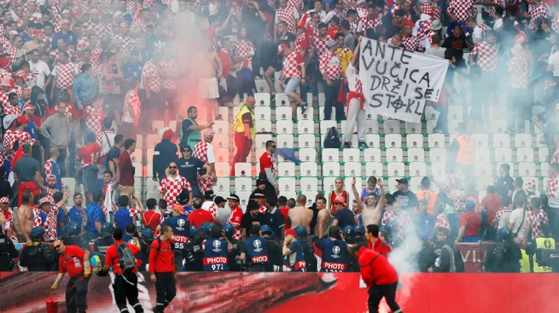 Potyčky v sektoru chorvatských fanoušků